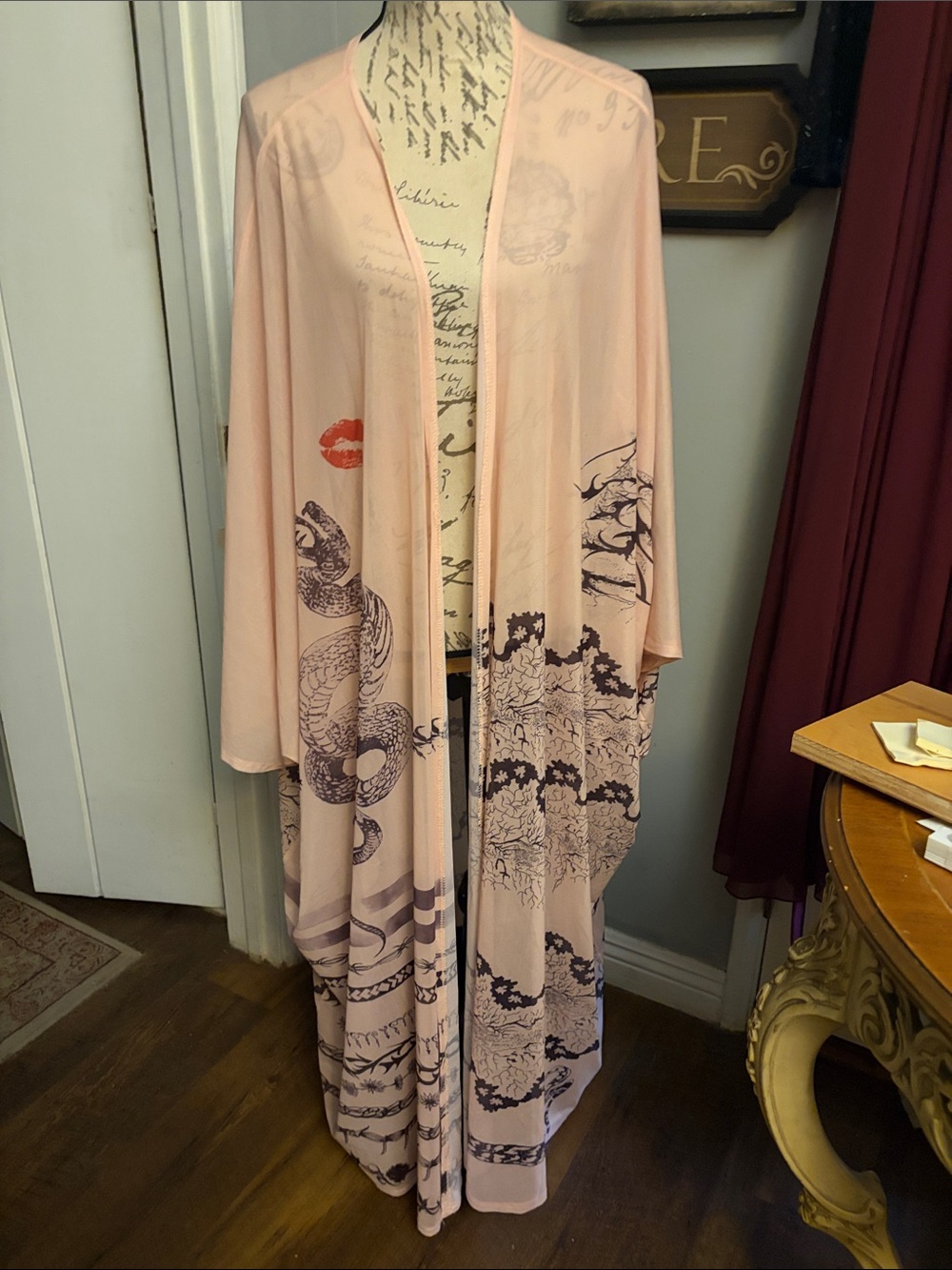 Light Pink Printed Long Robe - Women's Intimate Cover-Up